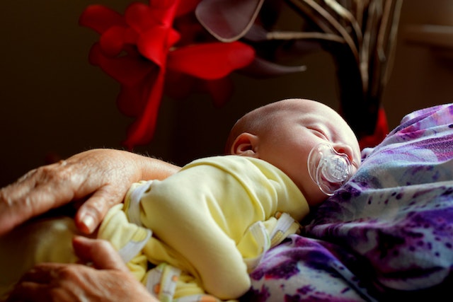 Establishing a Healthy Sleep Routine for Your Baby